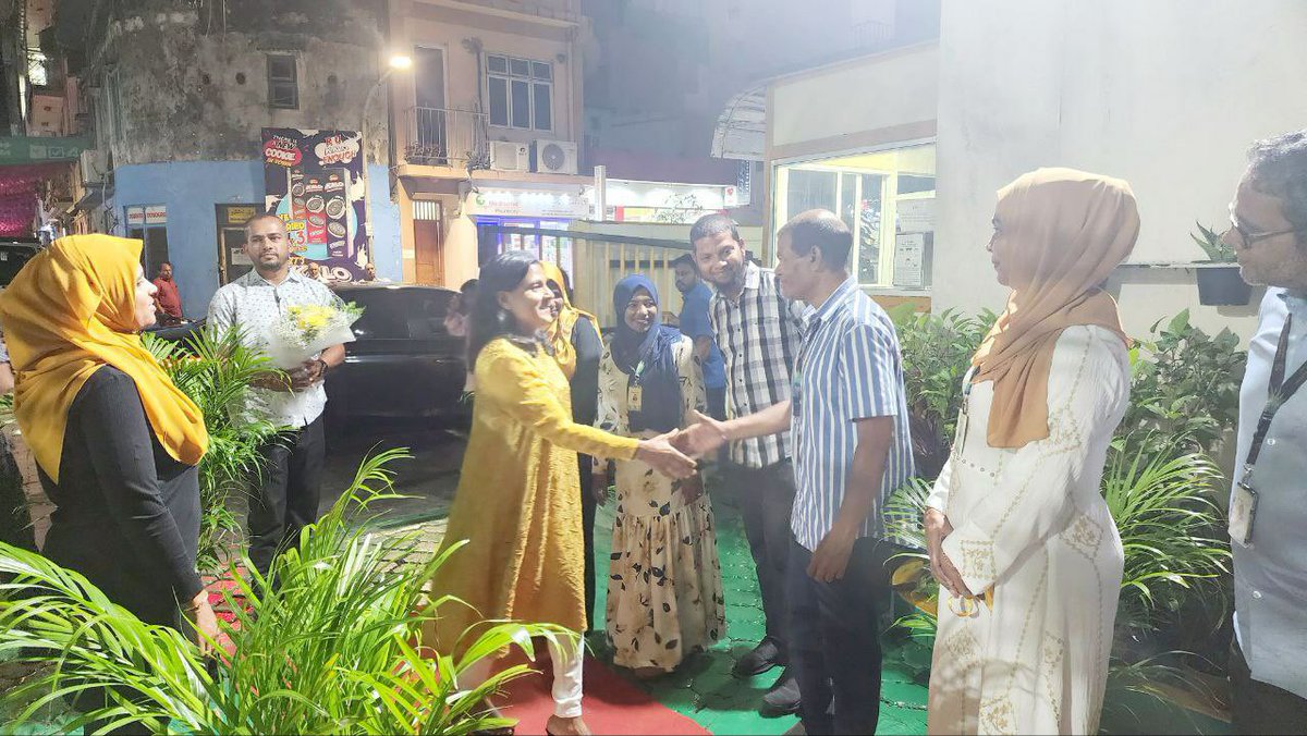 presidencymv's tweet photo. This evening, First Lady Fazna Ahmed attended "Thaaju Sufura 2023," an annual fundraising dinner event organised by the Parents Teachers Association of @thaajuddeen_mv. https://t.co/UJYBY4H7ww