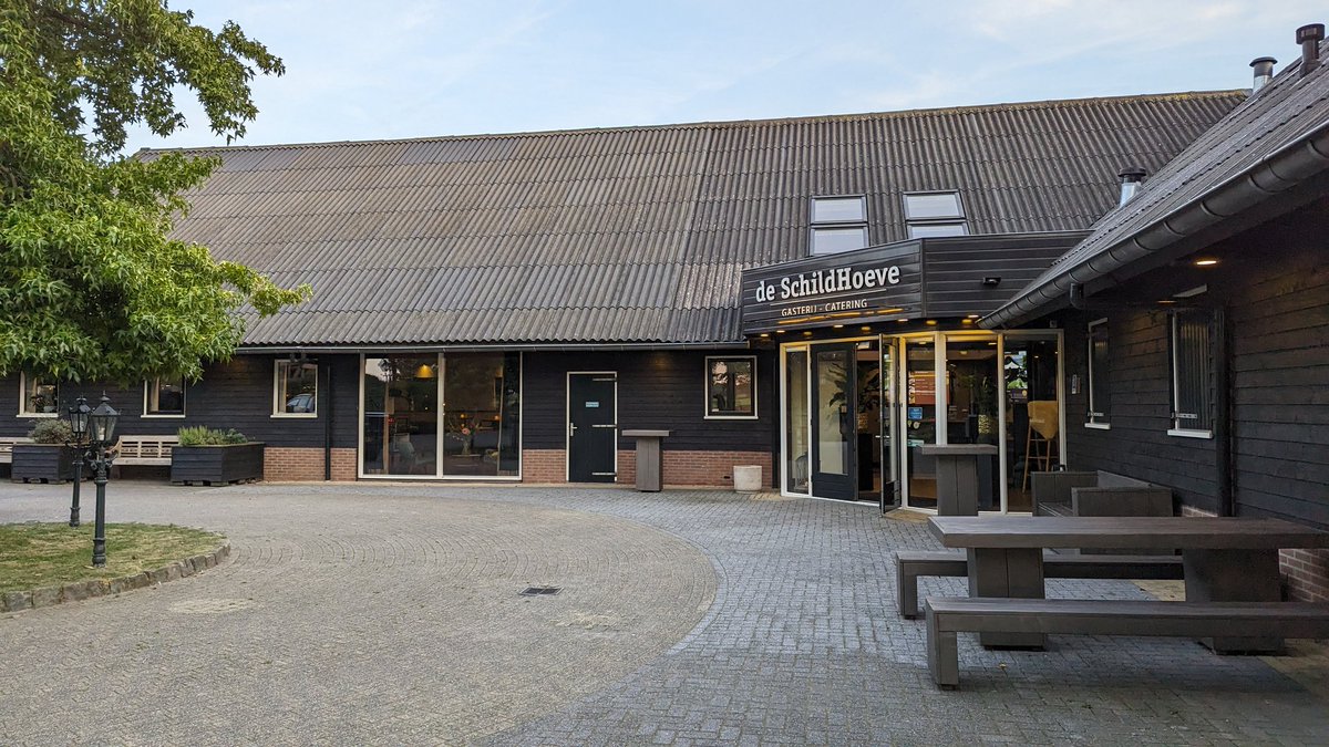 discappy's tweet photo. Vanavond het #bruiloftsfeest van Jeanine & Wouter verzorgen in #Fluitenberg ism DJC https://t.co/OU6pZ2sOA1