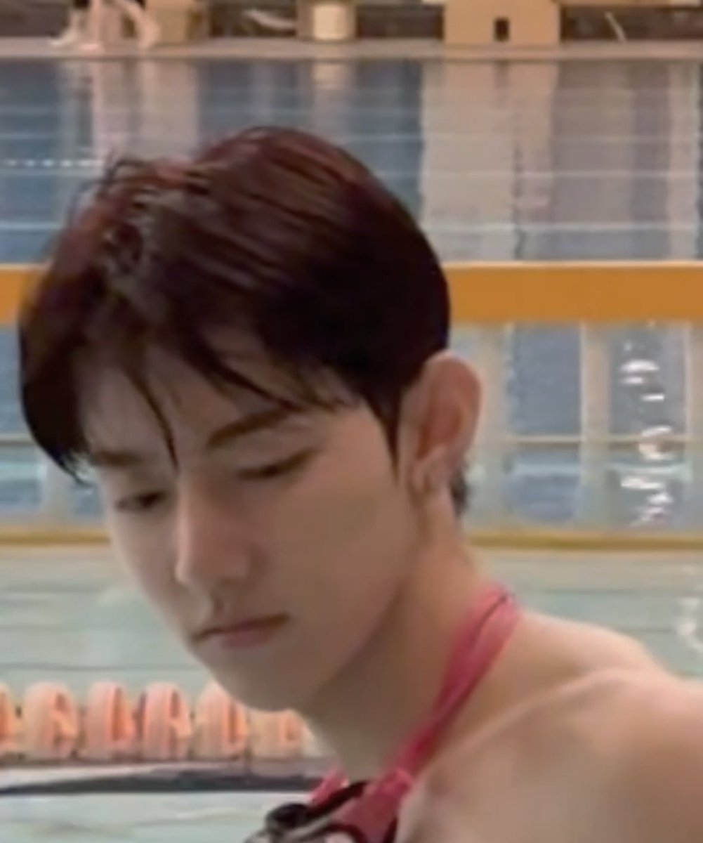 장하오도 난리날 걸 알고 버블 첫 날에 이 수영 사진을 보낸거야.. 하 그냥 죽을래요