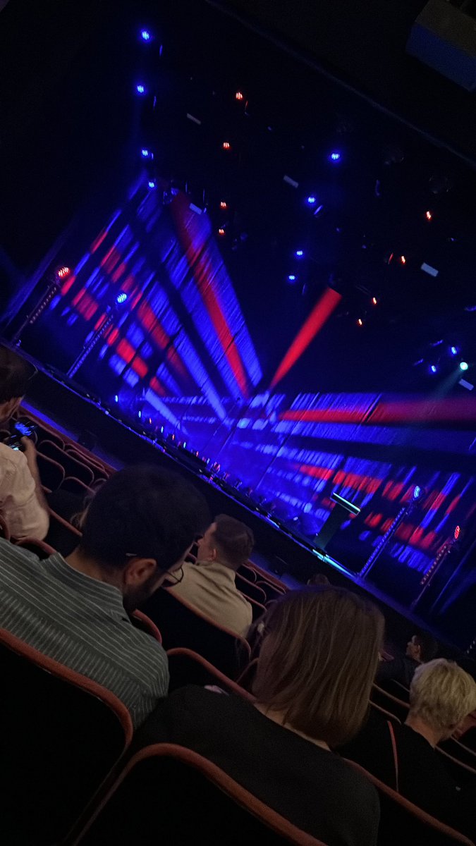 Laura Bromo tweet media