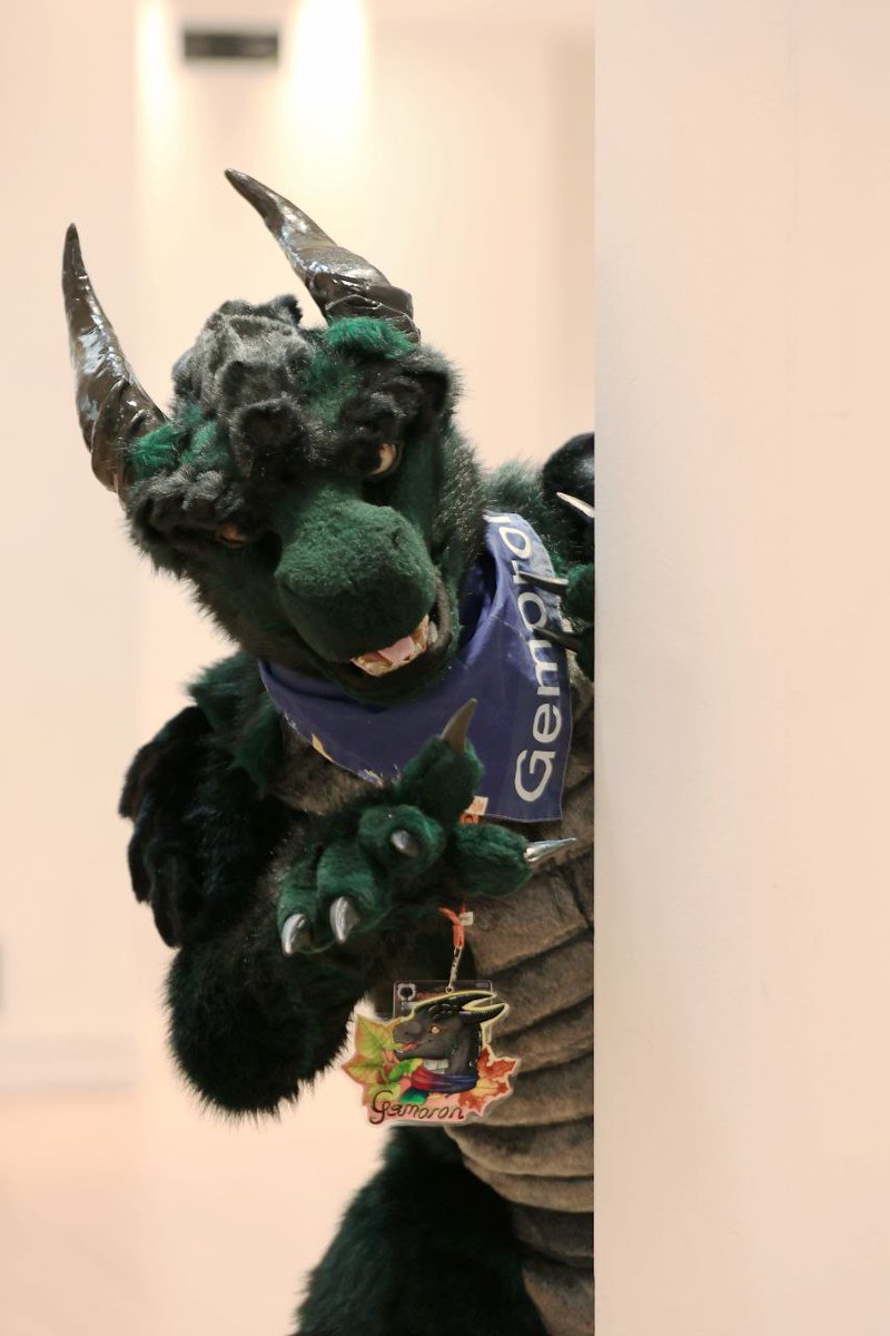 GemoDragon's tweet photo. Rawr

#FursuitFriday 

📷 @Red_Sivath
📍   Eurofurence 27, 04.09.2023, CCH Hamburg #EF27 https://t.co/EsxJmNLblP