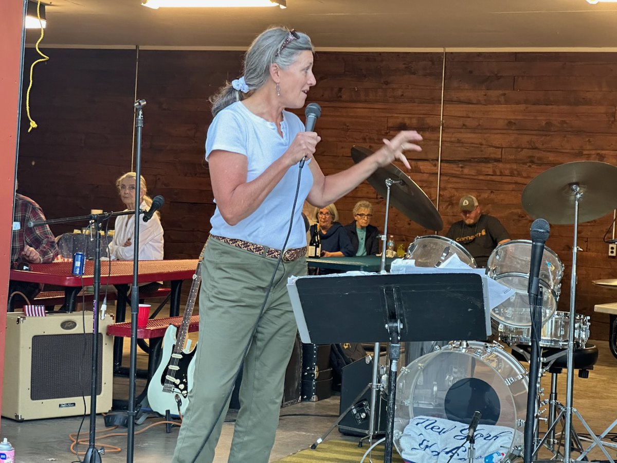 MonicaTranel's tweet photo. I stopped by Anaconda last night to chat with Democrats and voters across Deer Lodge County. Showing up in every corner of western Montana is something I've committed myself to since Day 1, and that won't stop when I'm in Congress. https://t.co/apy5bmWJDV