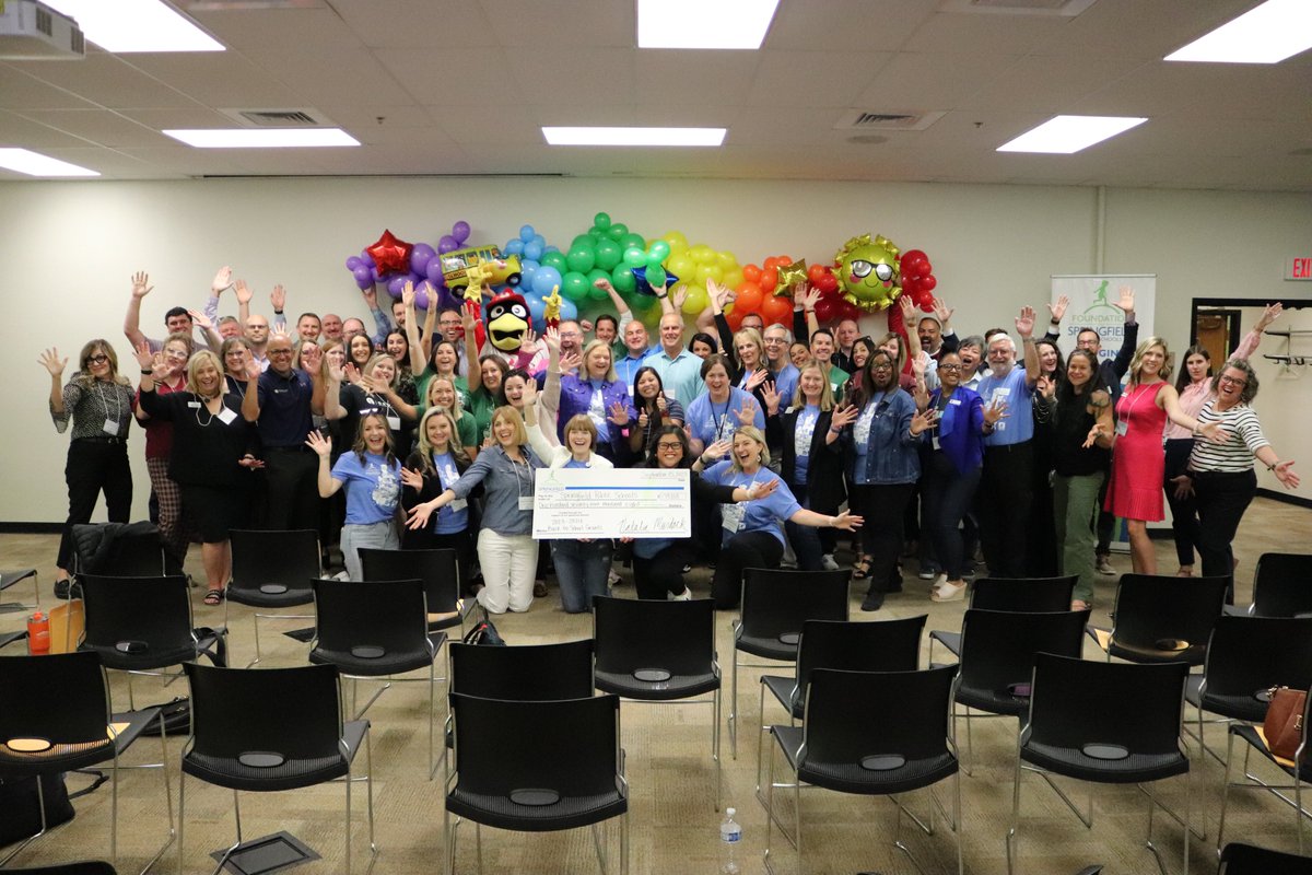 nat_murdock's tweet image. What an incredible grant delivery day at the @Foundation4SPS and @officialSPS.  Thanks to all of our friends who made it possible to award $179,000 today!  @SpfdCardinals #supportSPS #SPSUnited (photo cred to my friend @renluebbering)