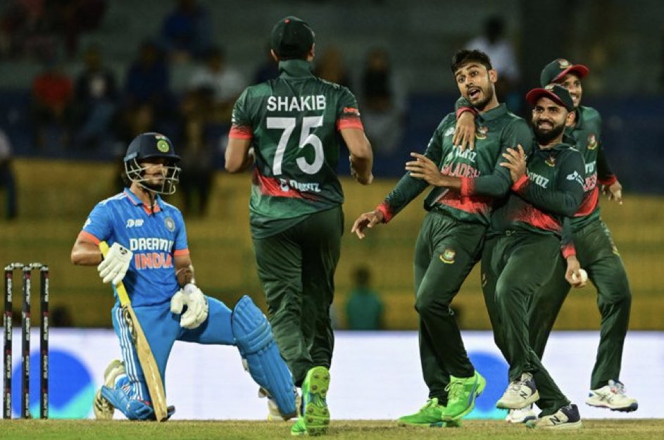 amna_tum_hi_ho's tweet photo. Very well played 🇧🇩✌🏻
#AsiaCup2023 #defeatedindia #IndiaVsBangladesh https://t.co/LpCZ1WJZsh