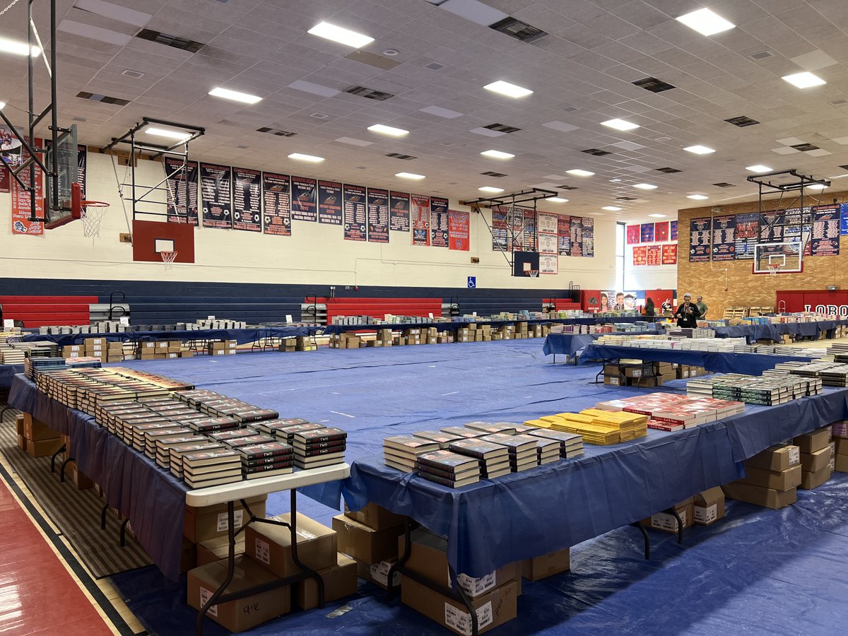 Magoffin Library (@magoffinlibrary) on Twitter photo Ready for tomorrow! <a href="/elpasoisd/">El Paso ISD</a> <a href="/Magoffin_Lobos/">Magoffin Middle School</a> <a href="/EPISDLibraries/">EPISD Libraries</a> - come spend part of your Saturday with us in the Magoffin gym and get free books!!! #freebooks #episdreads #episdlibraries Ready for tomorrow! <a href="/elpasoisd/">El Paso ISD</a> <a href="/Magoffin_Lobos/">Magoffin Middle School</a> <a href="/EPISDLibraries/">EPISD Libraries</a> - come spend part of your Saturday with us in the Magoffin gym and get free books!!! #freebooks #episdreads #episdlibraries
