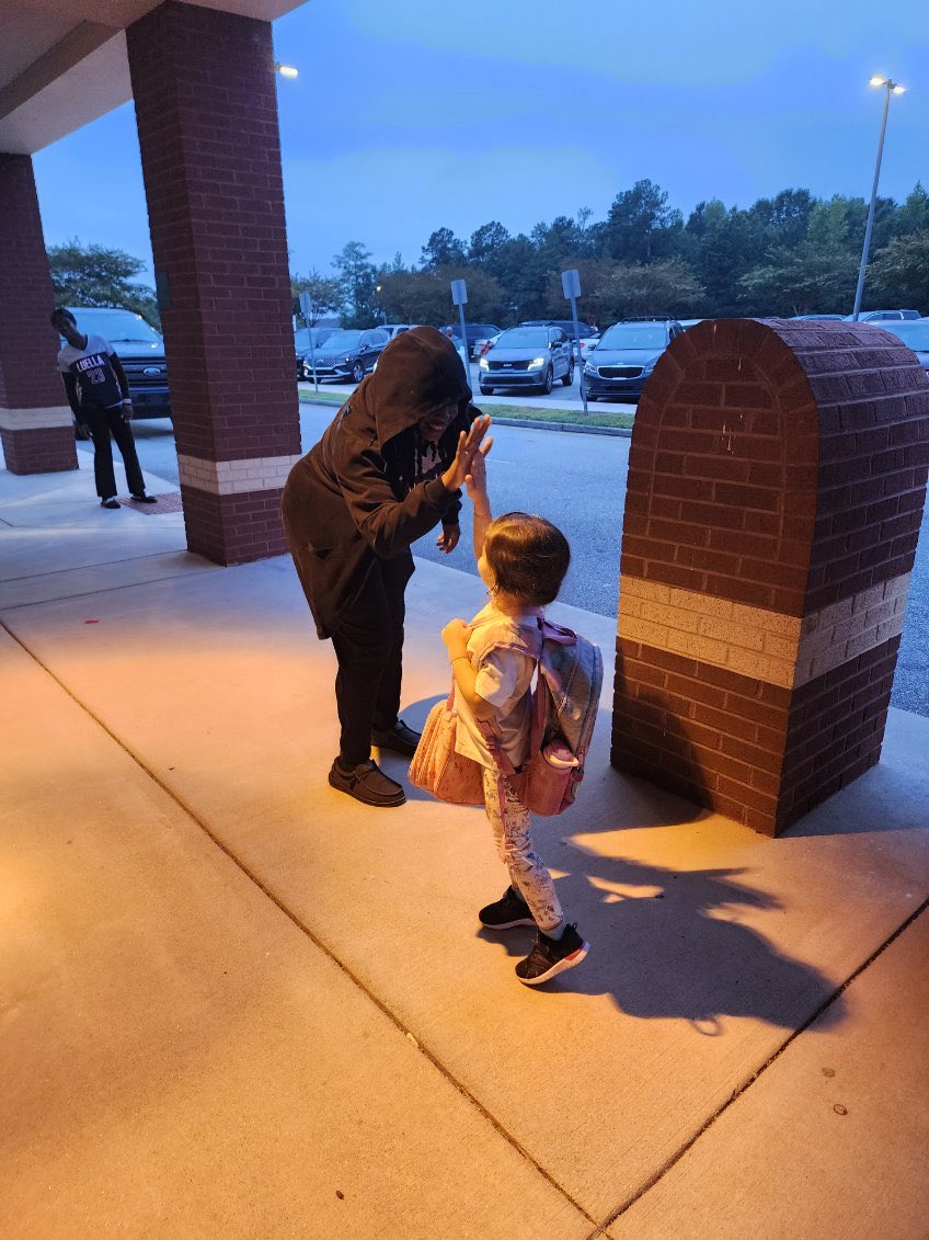 It’s Cluster Friday &amp; our Lady Lions Cheerleading,Softball &amp;Flag Football teams greeted our Cluster Lion Cubs with smiles &amp; high-fives to start their day ⁦⁦<a href="/AthleticsHenry/">Henry County Schools Athletics</a>⁩ ⁦⁦<a href="/CoachMikalUwood/">Mikal Underwood, Ed. D.</a>⁩ ⁦#levelingup #beyondthescoreboard #winningforkids