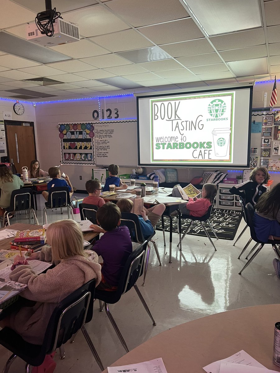 MrsSwarringim's tweet photo. StarBOOKS cafe in fourth grade today! ☕️💚 https://t.co/YMTrNtQi7X