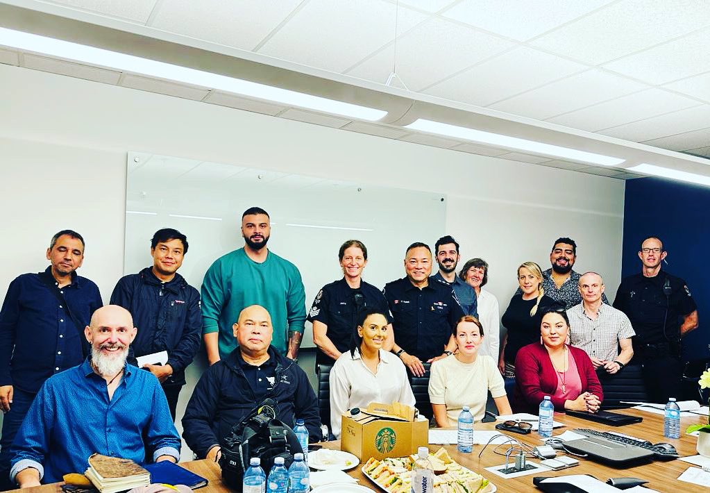 KOMCPC's tweet image. Another #successful meeting between #CPC #ExecutiveDirectors &amp;amp; #VPD. 🤜🏼🤛🏾

Here we discuss current issues within our #catchments, what #programs we are running to #tackle them and get #VPD feedback. 👮🏾‍♀️👮🏼‍♀️👫

Partnering #together to help make #Vancouver #safer for everyone! 😊