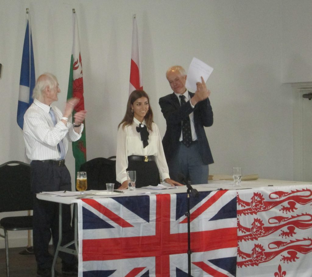 Searchlight_mag's tweet image. Suella Braverman has some explaining to do. Last weekend a notorious Spanish neo-nazi, Isabel Peralta, was allowed into the UK to speak at a nazi gathering in Preston. She  is banned from entering Germany because of her extreme views. She was detained at Manchester airport ...