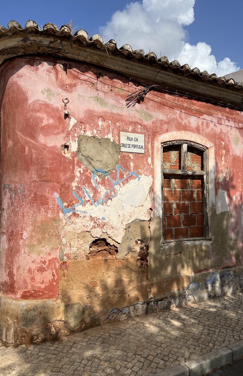 Rua Da Cruz de Portugal <a href="/GrimArtGroup/">Grim Art</a>