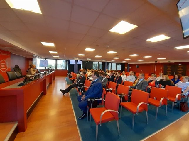 Parce que tous les territoires ont leur banque des territoires pour les accompagner dans la transition énergétique  : étape à Dijon en Bourgogne Franche Comté pour accompagner un projet ambitieux et innovant d hydrogène pour bus +bennes à ordure ménagère
Des équipes mobilisées