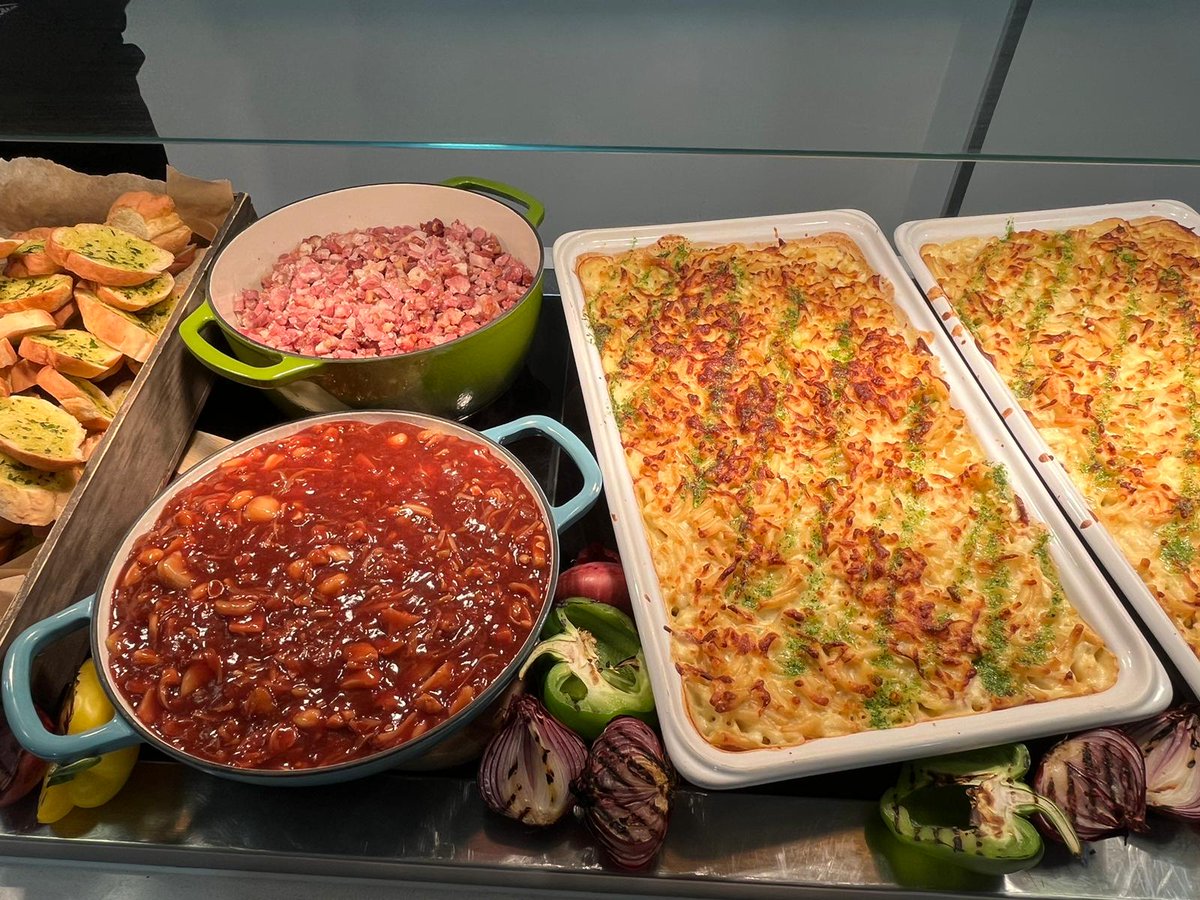 Elmhurst catering tweet media