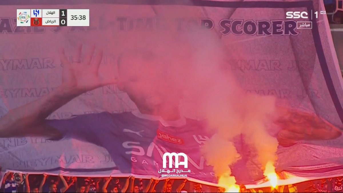 youcefsdki95's tweet photo. صورة #نيمار من المدرجات الهلالية 🔥🔥🔥

#الهلال_الرياض https://t.co/OIlfiVd9oz