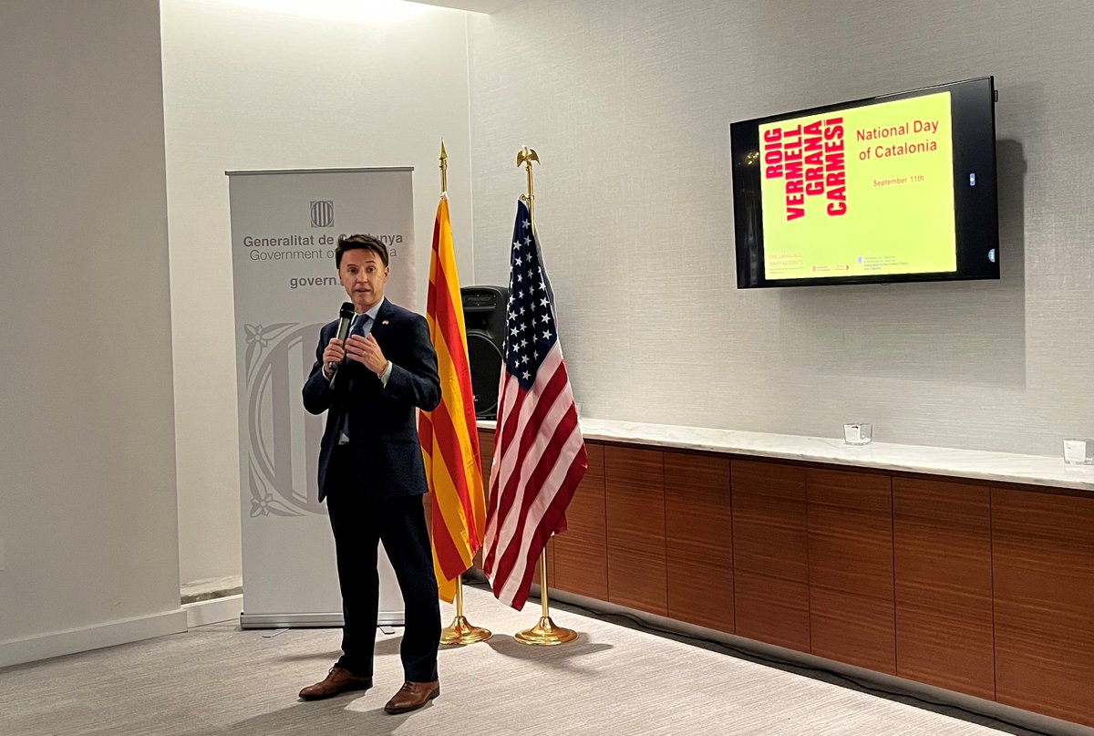 Catalonia_US's tweet photo. ✨Catalonia's National Day celebration was a great success!
Thank you to all who joined us yesterday to commemorate such an important day for #Catalan history and culture.
Moltes gràcies a la comunitat catalana de DC per acompanyar-nos durant la #Diada2023
#DiadaAlMón https://t.co/y3w7TmEFES