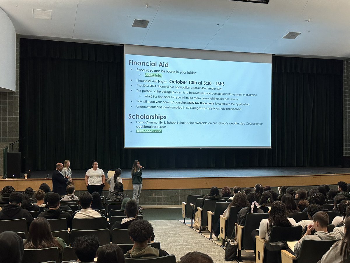 lb_guidance's tweet photo. Today the LBHS counselors reviewed all things College and Career for students post-secondary planning. Students were sent home with LOTS of information to help them begin the next steps! 
#togetherwecan #lbhs #guidance #counselors @LBSuptRodriguez  @LBPSRILEY https://t.co/eGGc6k8tRH