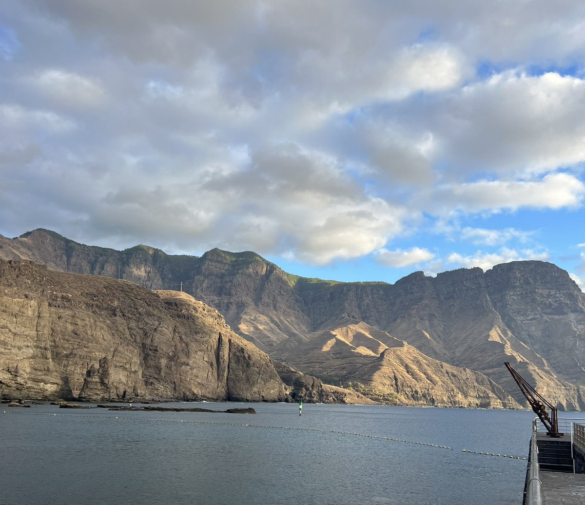 Guayedra, Faneque, Tamadaba, el dedo de Dios y la grúa desde nos tirábamos al agua de pequeño en el muelle viejo del Puerto de las Nieves..¡Agaete Brutal!