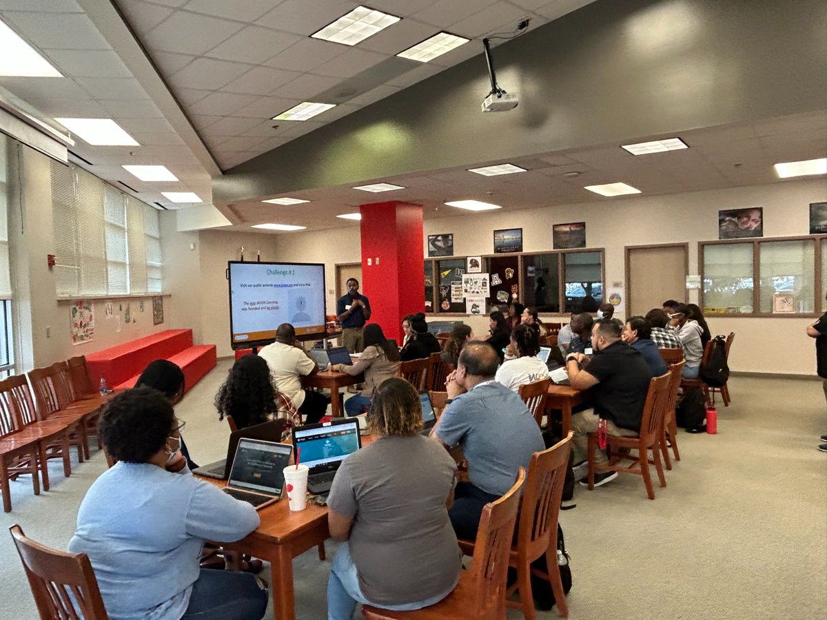AISD_MSScience's tweet image. New Secondary Science Teachers are learning to navigate @JASONLearning curriculum to enhance LP's with career-focused content. @LewisTMoore3 @AISD7_12Science @DrFavy @SHINEAldine