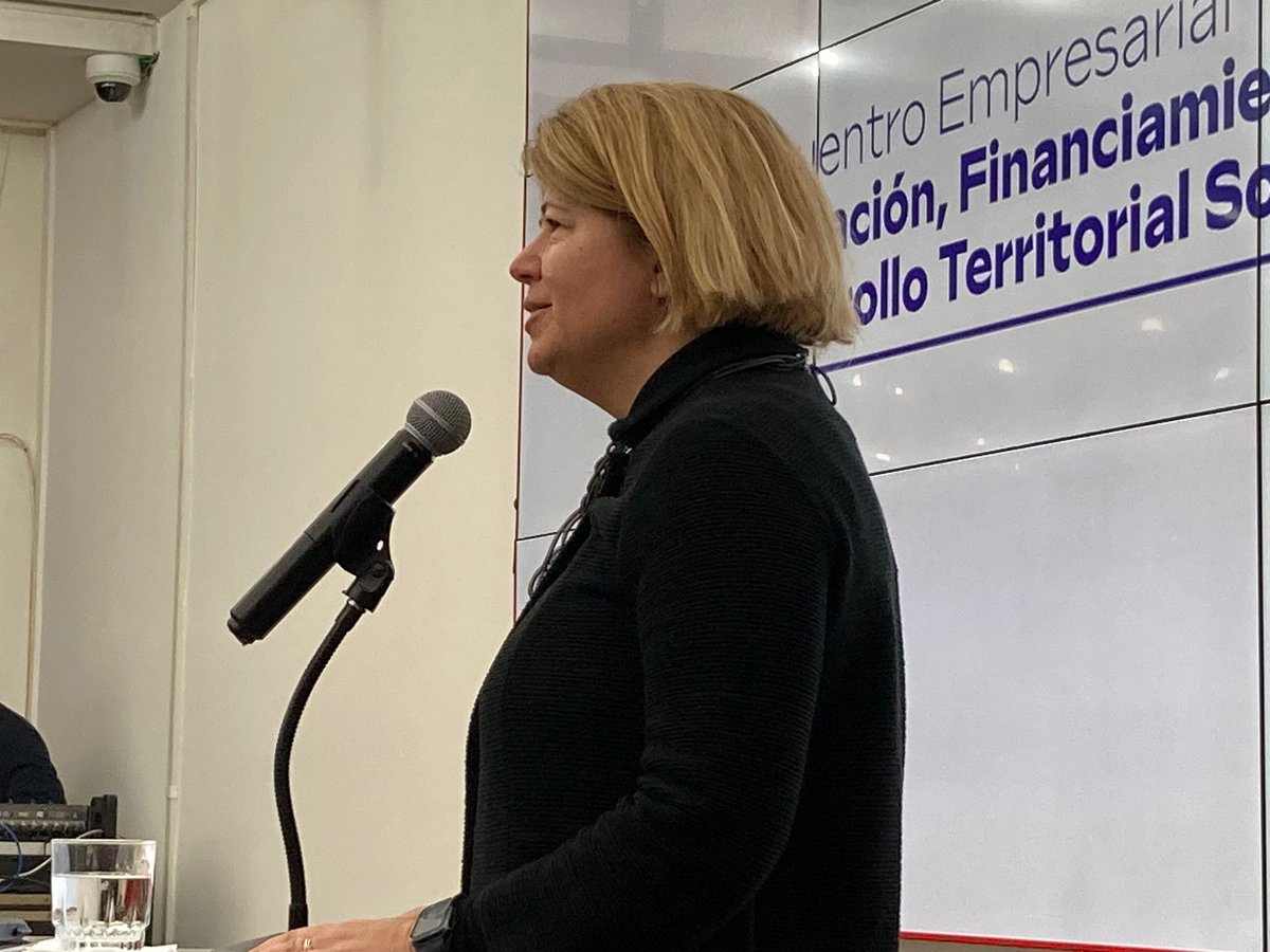 camitsantiago's tweet photo. El 14 de septiembre, en el Salón Rojo de @Corfo, se concretó una ocasión para conocer los programas de innovación, financiación y desarrollo sostenible para las empresas en Chile.

Un encuentro divulgativo para cimentar una sinergía entre Italia y Chile.
#CAMIT #corfo #italia https://t.co/4Pa7xTEzmY