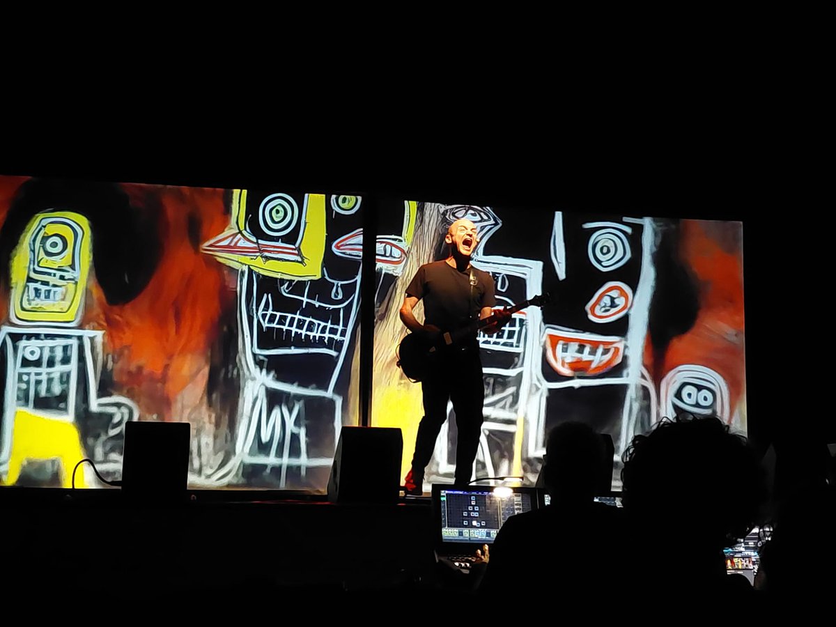 AjCastelltersol's tweet image. 👏 Marc Parrot ha finalitzat els treballs del seu darrer treball, que ahir va presentar al Mercat de Música Viva de Vic, en una residència artística al Centre Espai Escènic de #Castellterçol.

#ConsellComarcalMoianès @culturadiba @gencat #OSIC @cultura_cat