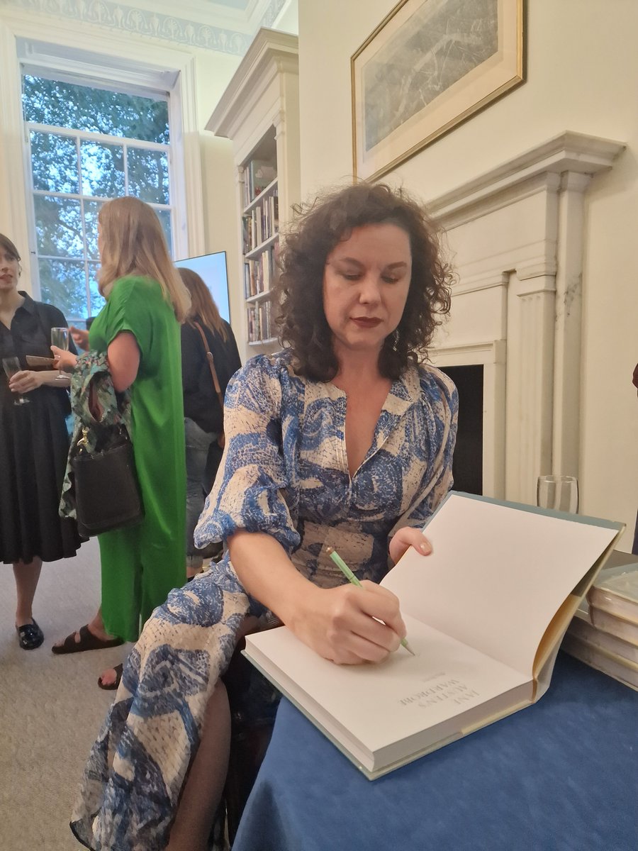 A wonderful end to a busy week....Great to get back to the 18th century with <a href="/FourRedShoes/">.</a> and her new book on #JaneAusten's wardrobe. Congratulations on a beautiful publication that is everything a lover of bombazine  could want.