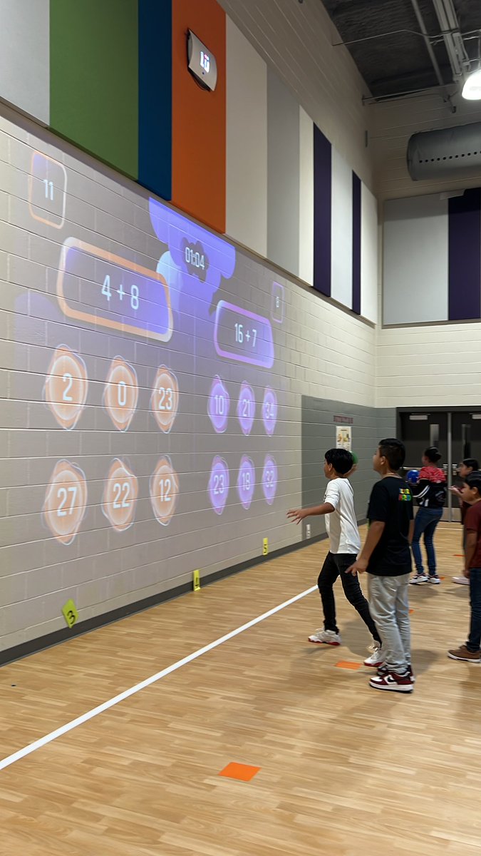 CoachMayorga's tweet photo. Third grade practicing their math skills in a exercise relay in P.E! 
@McGheeWolves #owoo https://t.co/Wc5DuWL69b