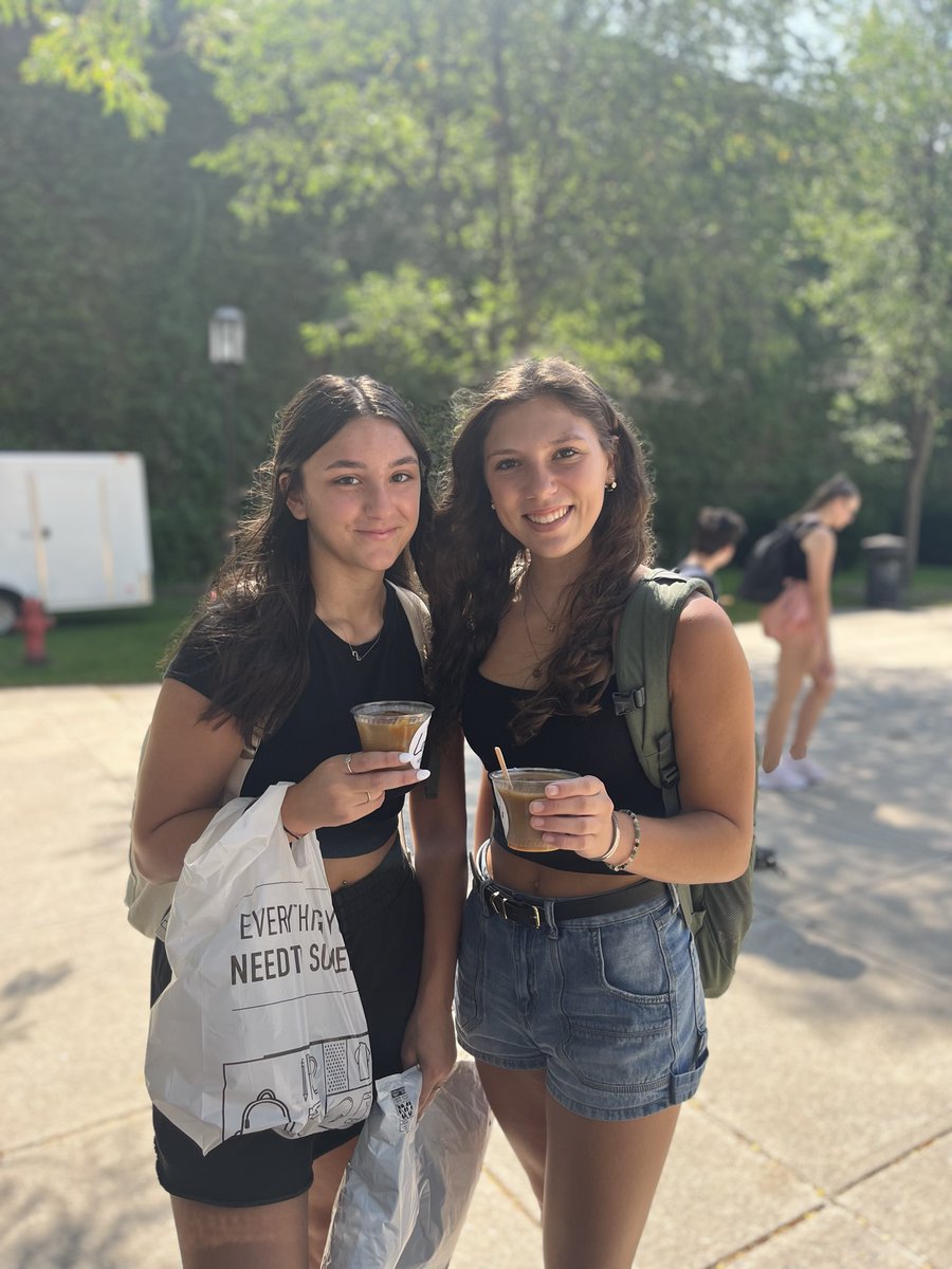 KeeneDining's tweet photo. WE ARE HIRING! View open positions at https://t.co/NC4Qem5mID

#keenestatedining
#keenestatecollege
#chartwellshighered https://t.co/XUNcI4qfLJ