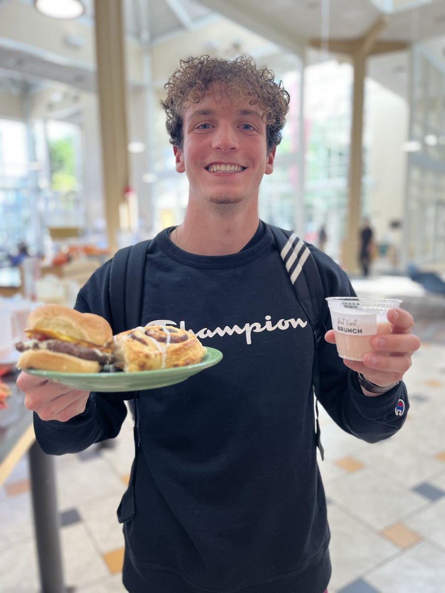 KeeneDining's tweet photo. WE ARE HIRING! View open positions at https://t.co/NC4Qem5mID

#keenestatedining
#keenestatecollege
#chartwellshighered https://t.co/XUNcI4qfLJ