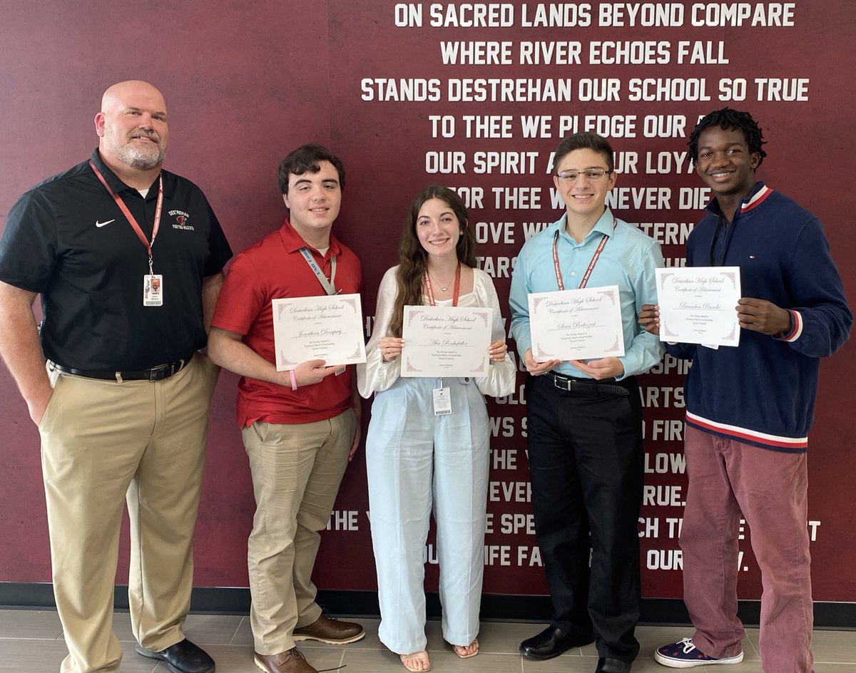 Congratulations to these DHS Fighting Wildcats for earning the remarkable distinction of being named National Merit Scholarship Semifinalists! They are among only 16,000 students nationwide to receive this honor. Good luck to all as they move forward in the competition!