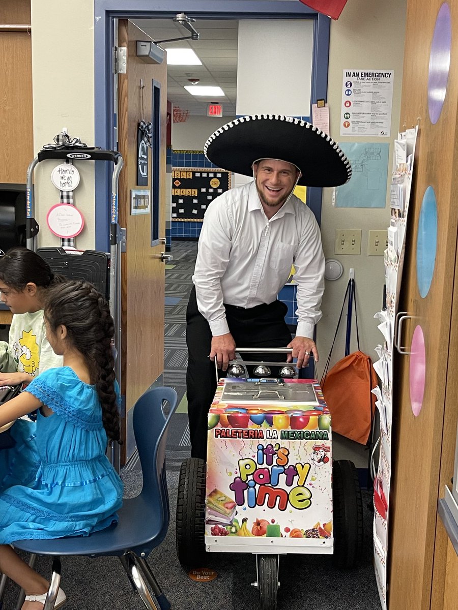 Scifi4025's tweet photo. El paletero came bearing gifts! This was so awesome to get a treat on the start date of Hispanic Heritage Month.  Thank you Mr. Gideon! https://t.co/HThfWybOBE