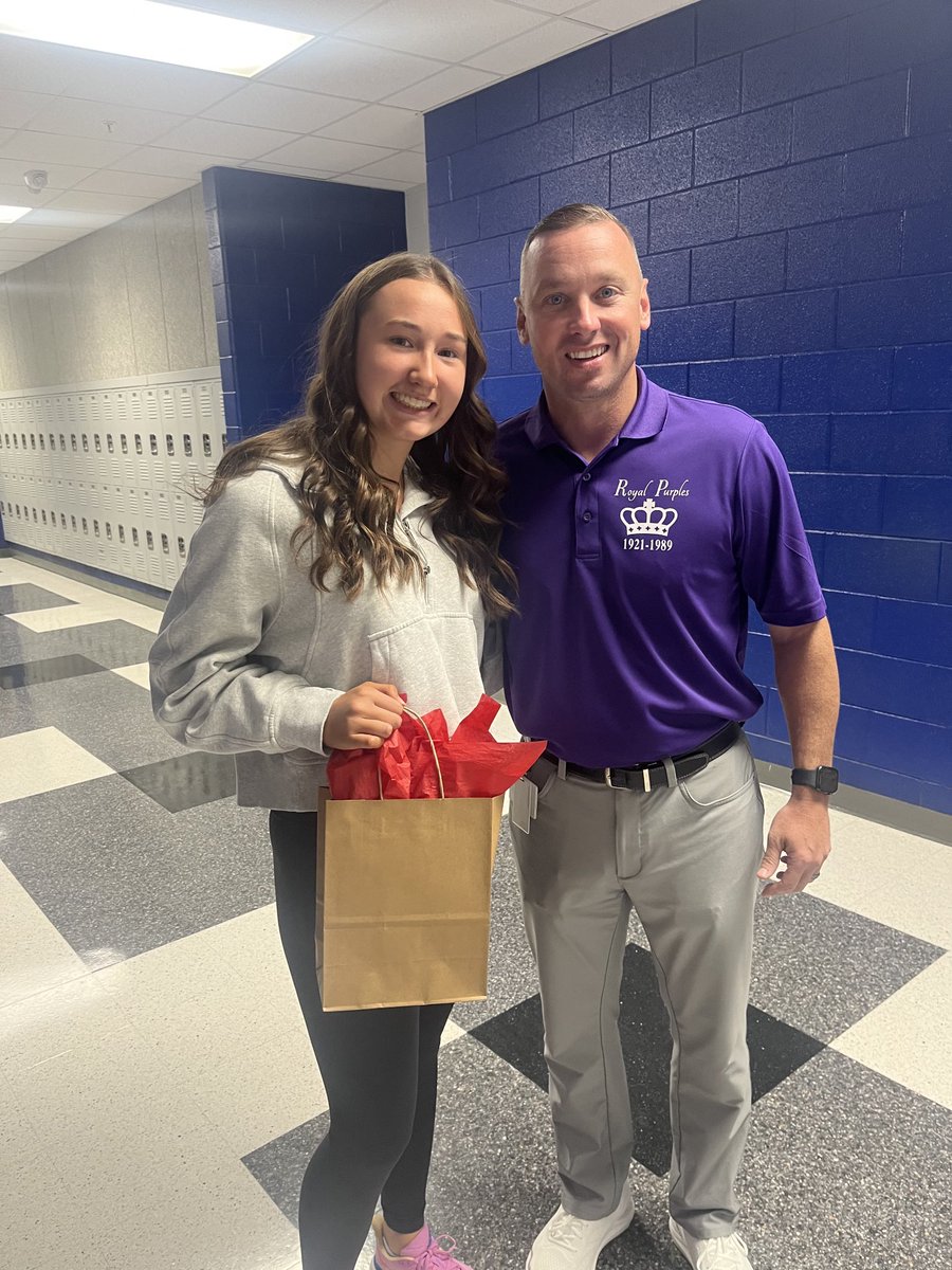 Congrats to MCHS student of the week Adaleen Chaney! She was nominated by Riley Harris for being kind and helping others better understand the content! Congrats and Roll Tribe Everyday!