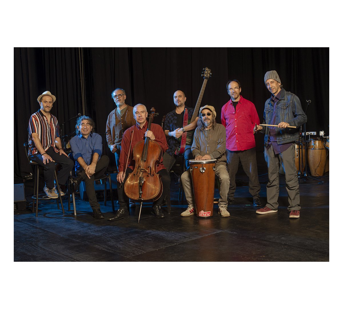 #Música🎶 Entrama lanza su quinta producción en GAM🤩 Este disco llega como una mirada al futuro con la memoria latente y la emoción de nuestro presente, con ritmos inspirados en las raíces de Latinoamérica y de Chile.
📆22 Oct
🎫>>ow.ly/Ji4E50PIy06