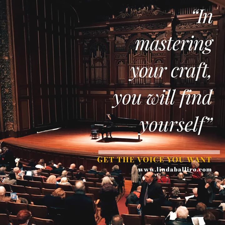What are you doing to develop your craft today?🦋🏆🎤🎬🎹🎼

#beingasinger #getthevoiceyouwant #voicelessons #musicals #musicaltheater #broadway #singers #voicecoach #Baritoneswithhighnotes #singers