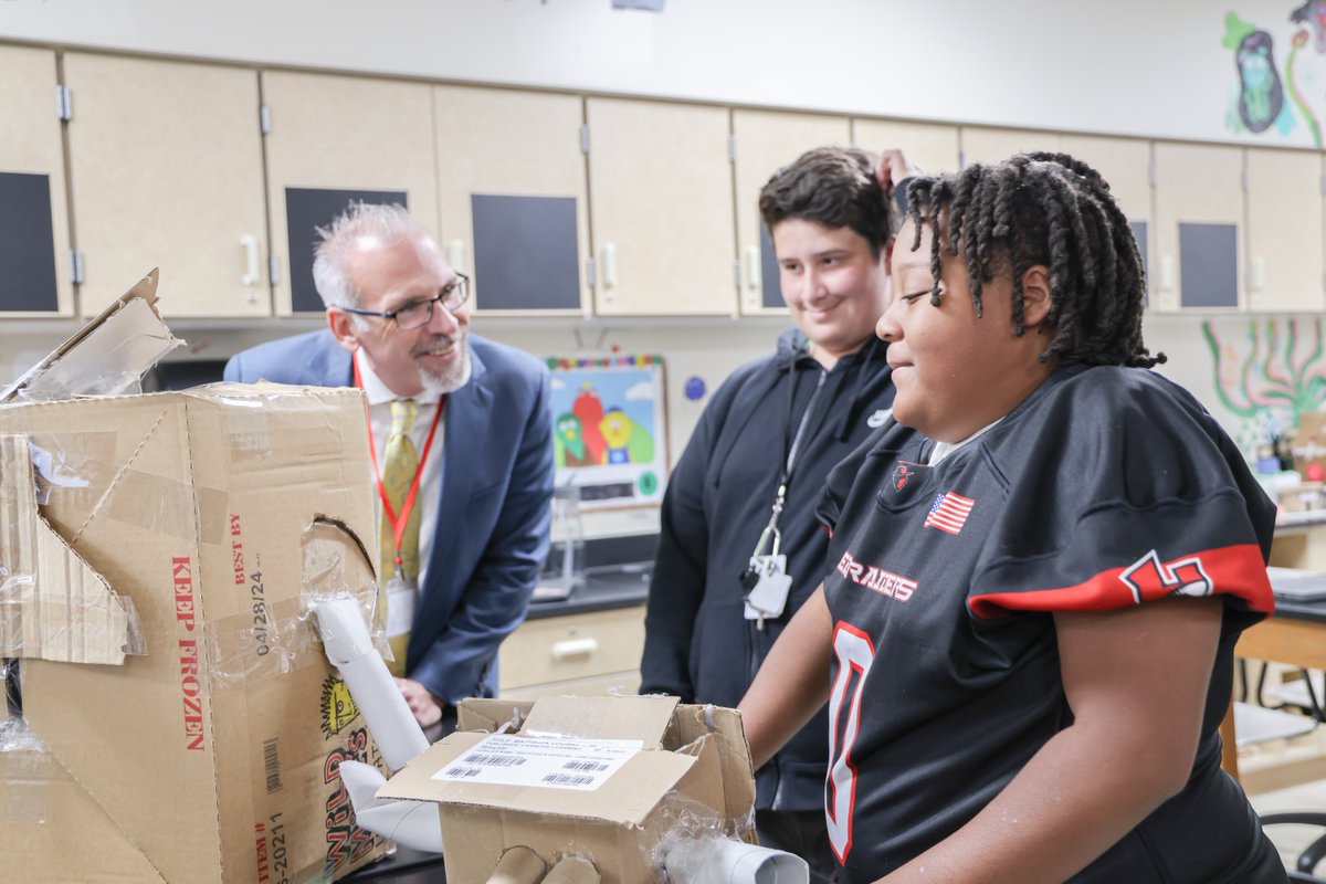 Dist158's tweet photo. This morning Illinois State Superintendent @TonySandersSupt took a tour of all three of our Huntley 158 campuses, learned all about our green initiative and even got to ride in one of our electric school buses! 🌱🤩 @ISBEnews https://t.co/pZMbnsTQ4H