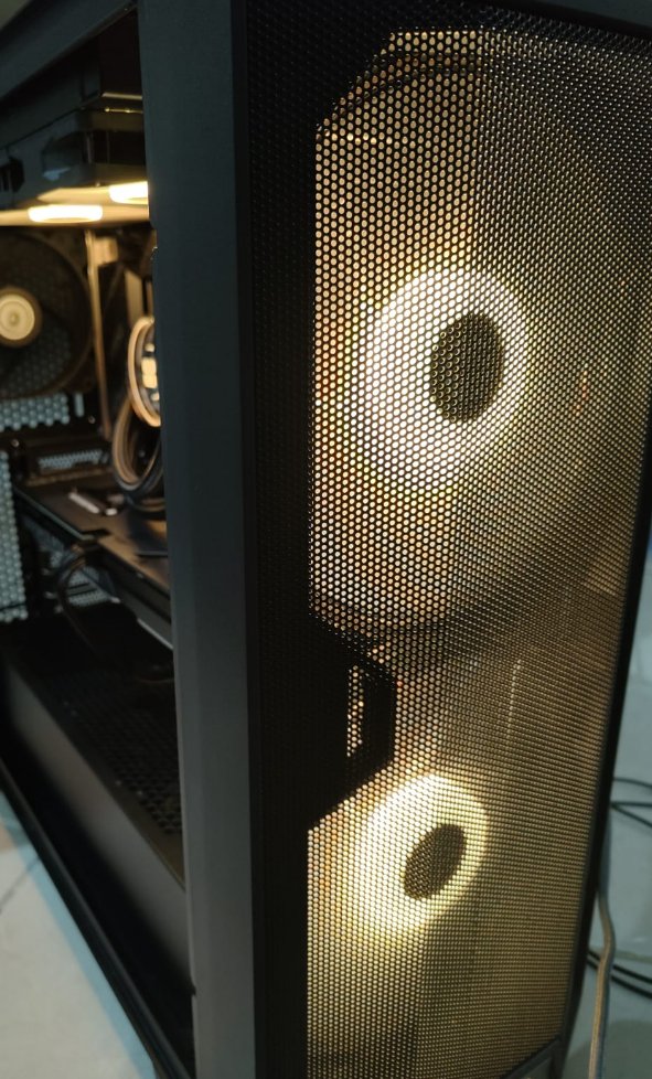BannedPC's tweet photo. 🚫 #BannedPC 024 🚫

CPU: i5 13500
COOLER: TR Frozen Notte 240 RGB
MOBO: MSI B760 GAMING PLUS WIFI DDR5
RAM: G.SKILL Trident Z5 RGB 32GB DDR5 6000
SSD: TeamGroup Z440 M.2 NVMe Gen4 1TB
GPU: MSI RTX 4070 Ventus 3X OC
PSU: EVGA 750 BR
CASE: Lian Li Lancool 215

6400SAR

ماشاءالله https://t.co/VnyKJfGCpy
