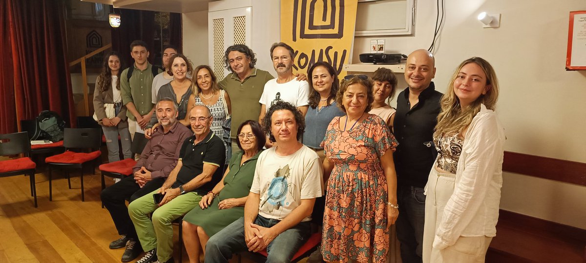 KomsuKapisi's tweet photo. Komşu Kapıs�� ilk etkinliği ile yeni sezonunu açtı.

A. Onur Aktaş ile " Schopenhauer Felesefesine 21.Yüzyıl Türkiye'sinden Bir Bakış" ve Ahmet Özcan ile de “Nietzsche Felsefesinde Büyübozum ve Yeniden Büyüleme” konularını konuştuk.+++ https://t.co/stNXvVidmT