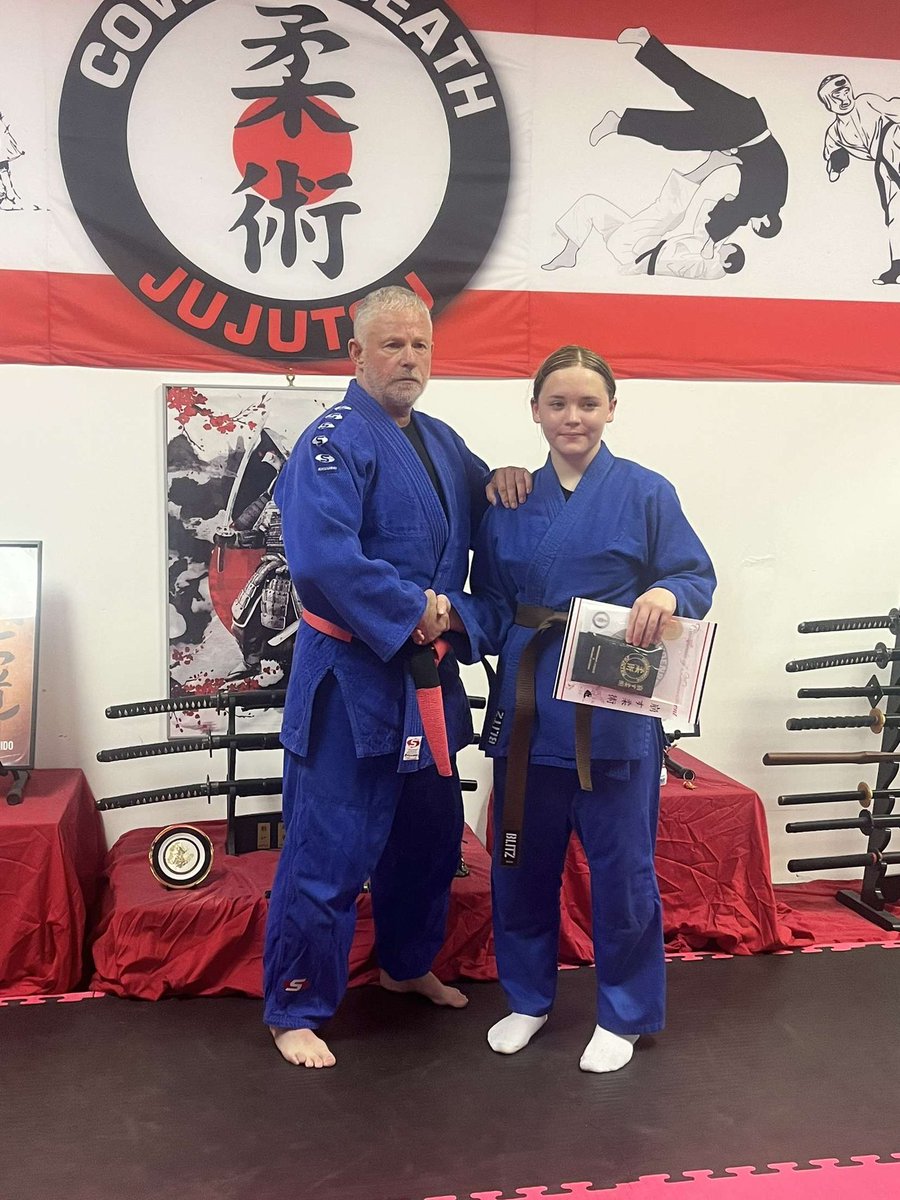 MaryMberry33's tweet photo. Well done to my girl Brooke who passed her adult brown belt grading tonight 👏🏻❤️ xxx
@Beath_HS https://t.co/7W4778zdJR
