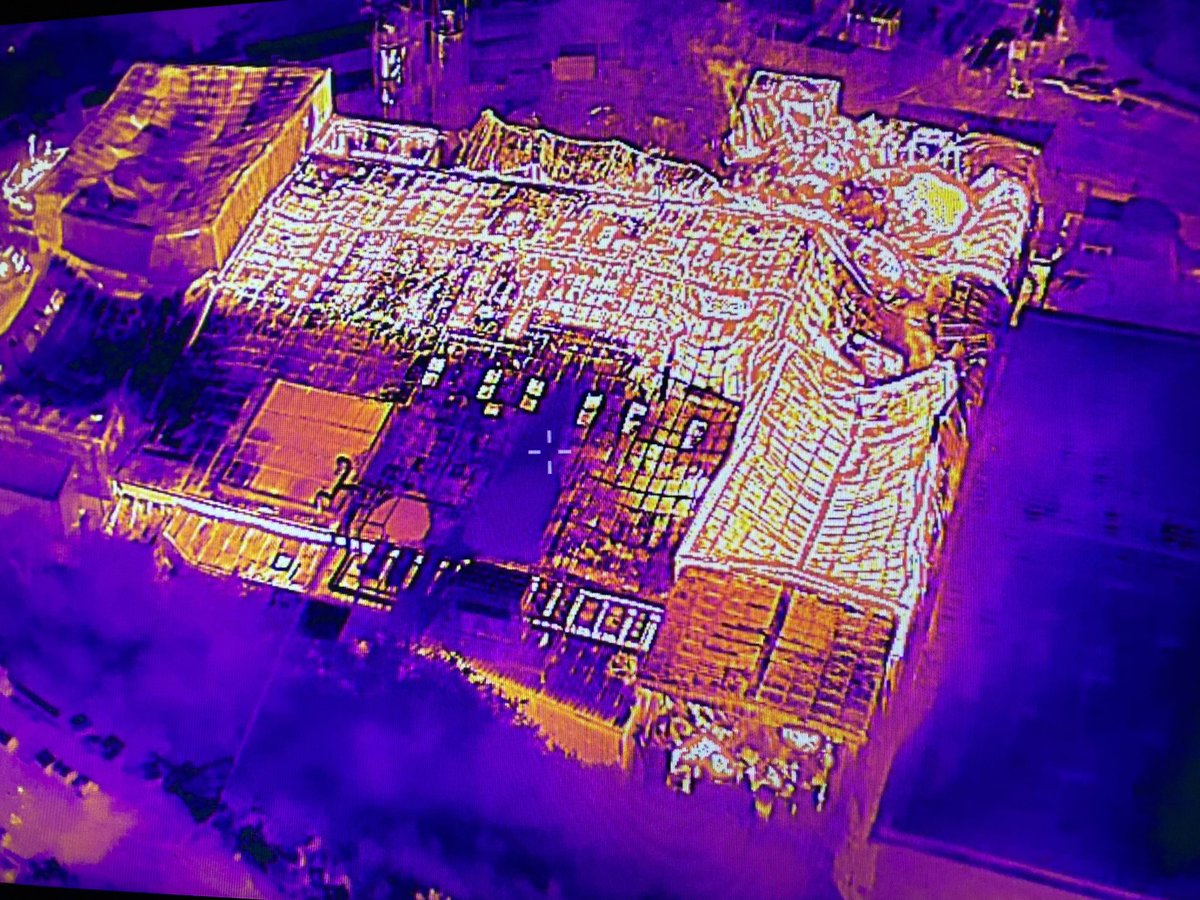 Our drone team are currently assisting @WestMidsFire and @WMASHART at a large industrial fire in Dudley. Fire are utilising our imaging to formulate strategies on how best to tackle the fire effectively whilst maintaining public safety. Log 2115 15/9 DW #dronesforgood