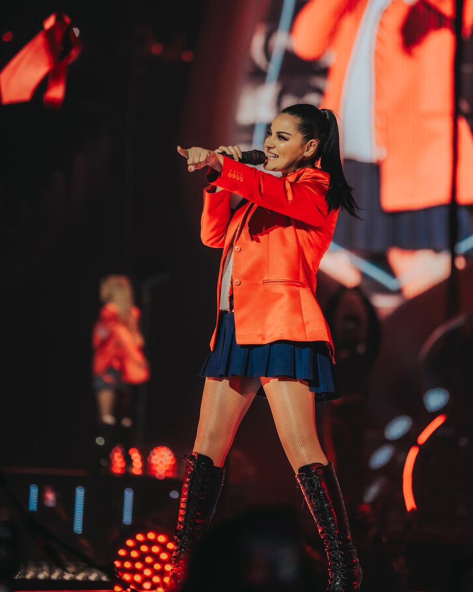 maiteperroni's tweet photo. Qué noche Vegas !!! Gracias por cada segundo de esta revolución de emociones, gracias por hacer de cada noche una noche únicaaaa… esto no para !!! https://t.co/5xN7Dql23h