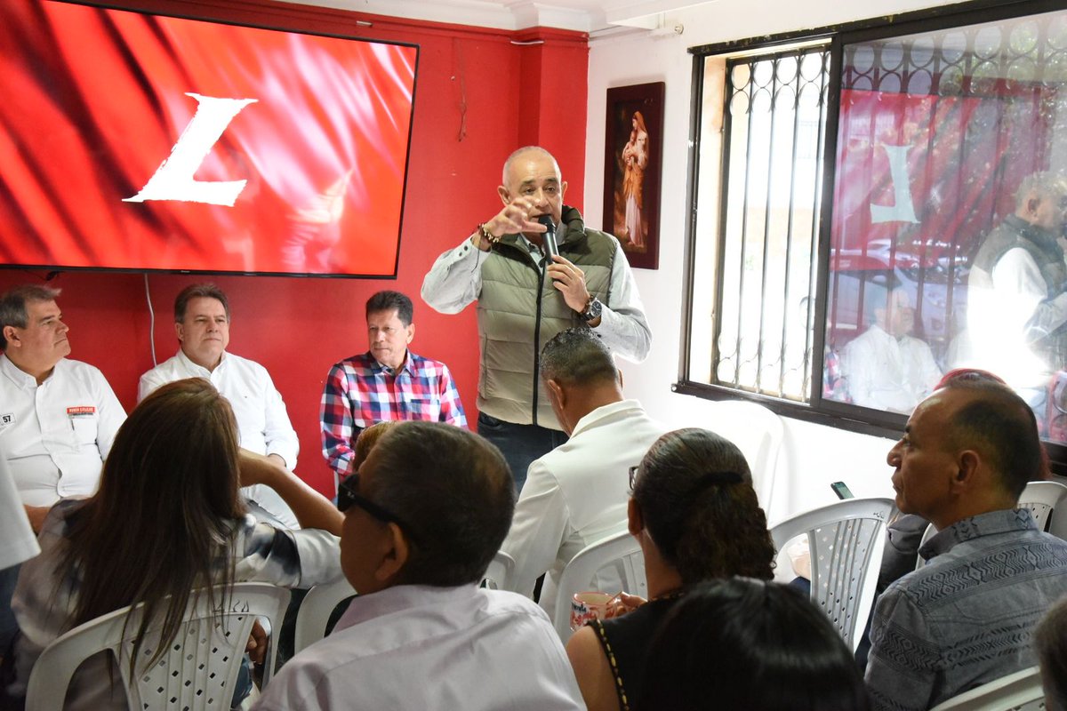 ¡Seguimos más firmes que nunca!
Un gran momento vivimos con la familia socialdemócrata. Nos acompañaron diferentes líderes que representan las bases liberales en el departamento que han construido nuestros ancestros con dignidad y en defensa de la historia. 

Vamos a dar las