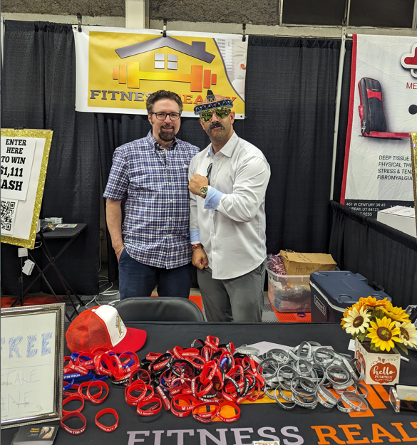 MclellandTj's tweet image. "¡Día genial en la Feria Estatal de Utah con Edward y Juan! 🎪👬 Disfrutando juntos de la diversión, comida deliciosa y mucha alegría. ¡Los amigos hacen que todo sea aún mejor! 🎉😄 #Amigos #UtahStateFair #DiversiónEnLaFeria"