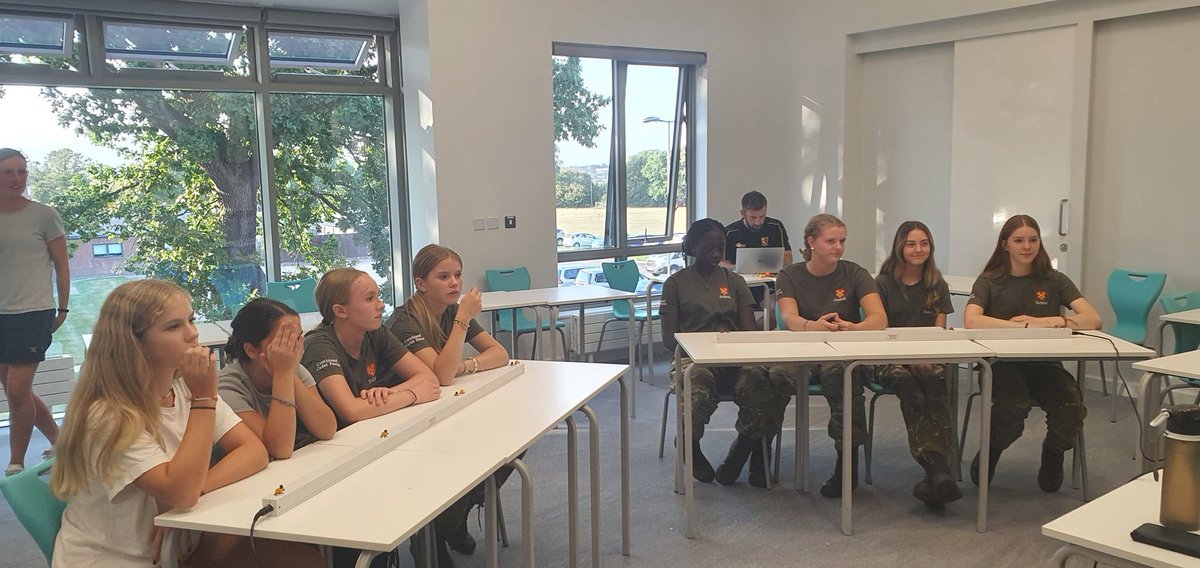 Congratulations to our winning  Junior Quiz Team - IBK, Loretta, Eloise and Evie #felstedfun #Felstedcharacter