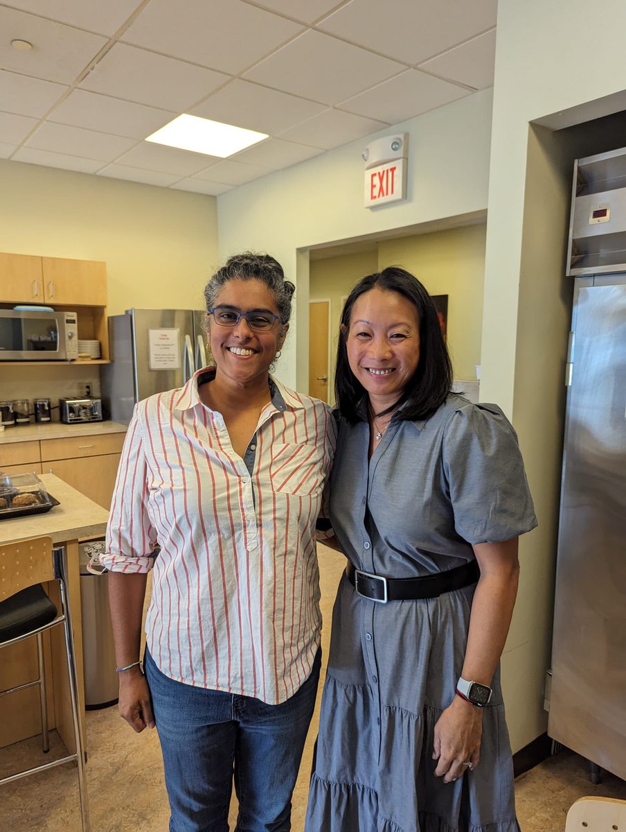 It was so much fun meeting @MeghnaWBUR in the @WBUR studio kitchen pre-show and then discussing with her and @TimRebbeck about what we know thus far about the rising rates of young-onset cancers. Listen at link below! @DFarberYoungCRC @DanaFarberNews @DanaFarber