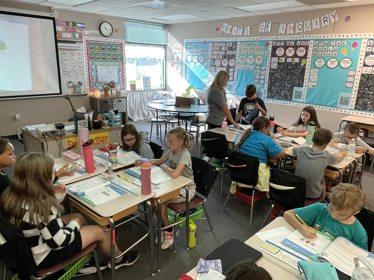 matthewjscott1's tweet photo. 5th grade Ss @MPS_BlackElk are working on place value and comparing decimals. Listening to other perspectives is important for successful collaboration and teamwork! @MPSElemEd #MPSmathmindset https://t.co/i3UL2c0RMx