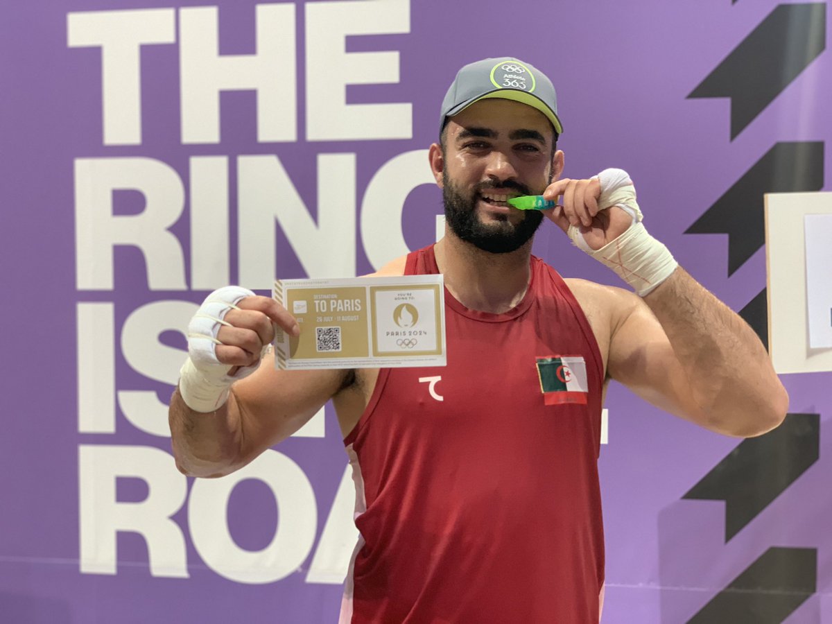 LGDFennec's tweet photo. Boxe : victoire et qualification aux JO pour Mourad Kadi chez les 92kg 🔥🇩🇿 !
🔴 Le puncheur algérien a battu un Sénégalais en finale à Dakar dans une ambiance survoltée 🥊😲
#Kadi #Paris2024 #boxeDZ https://t.co/HBzngSlvGr
