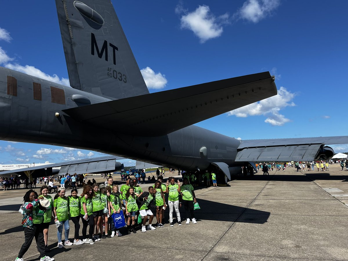 Lions enjoying a Day of STEM @ NASOceana Air Show! @vbschools @BlueAngels