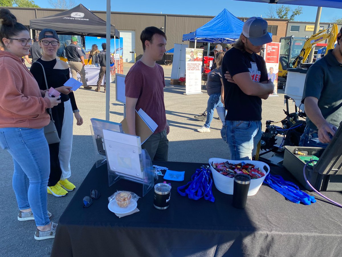 BottomLineSolu1's tweet photo. We had the pleasure in attending the @IllinoisCentral Ag Diesel Hort Career Showcase today. Investing in the future of our young people - it was a great turnout. Thank you ICC for this opportunity!
#BLSyourPrecisionAgSource
#TrustBLS https://t.co/r4BfCMuV3F