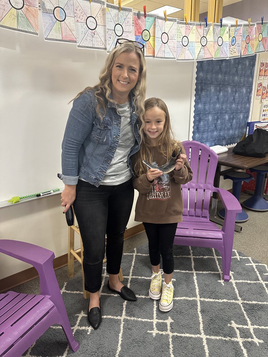 Learning about the”Shofar Horn” from our Jewish friends.⁦<a href="/CloverRidgeElem/">Clover Ridge Elem</a>⁩ ⁦<a href="/ISD112/">E Carver Co Schools</a>⁩ #roshhashanah