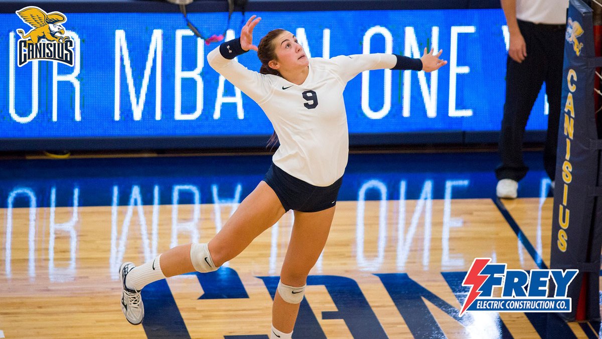 GoGriffs's tweet photo. #FlashbackFreyday | Sept. 15, 2015 - @GriffVolleyball scores a 3-1 win over cross-town Buffalo at home thanks to 19 kills by Katlyn Tyler.
That night also marked the first ESPN broadcast production effort by @GriffNetwork!
#Griffs | @FreyElectric https://t.co/HWdFMUqysS