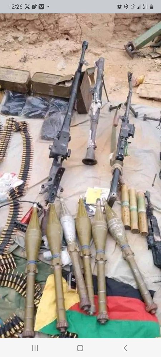 DIRPA66530768's tweet photo. Vous voyez l'armée de le  chien disons la CMA bandits du rebelle terroriste de la CMA https://t.co/Q8JnOhq6IX