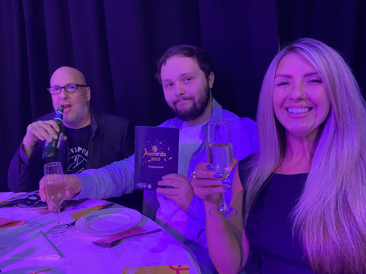 @castleartisanevents tweet media